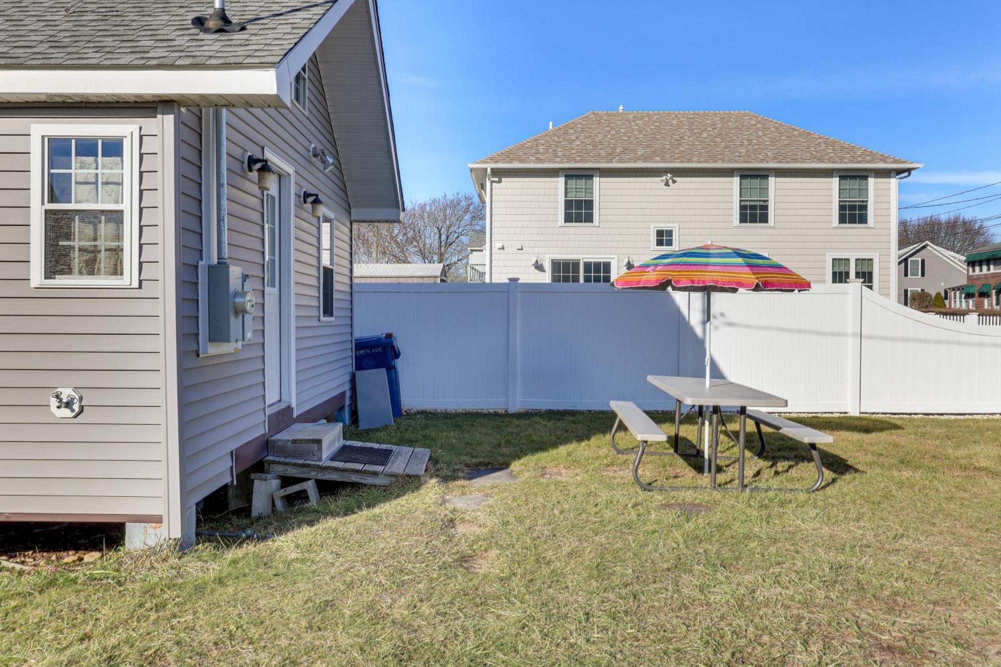 Charming Old Lyme Cottage, Steps To Private Beach! Экстерьер фото